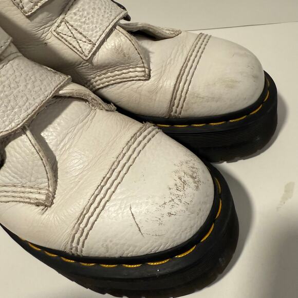 Dr. Martens Devon Flower Boots Platform Ankle White Leather Groovy Buckle 8 - Picture 8 of 9